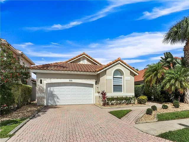 3 bed, 2.0 bath, $4,950 — Photo 1