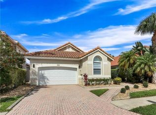 1530 Lacosta Dr W, Pembroke Pines, FL 33027