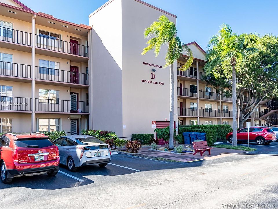 1st image of 900 SW 128th Ave APT 107D