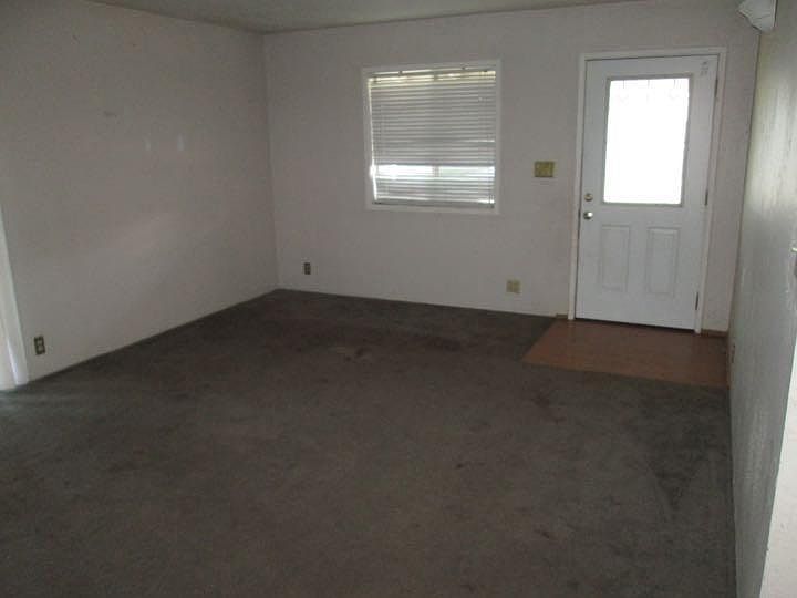 2nd image of 2683 Connell Ave