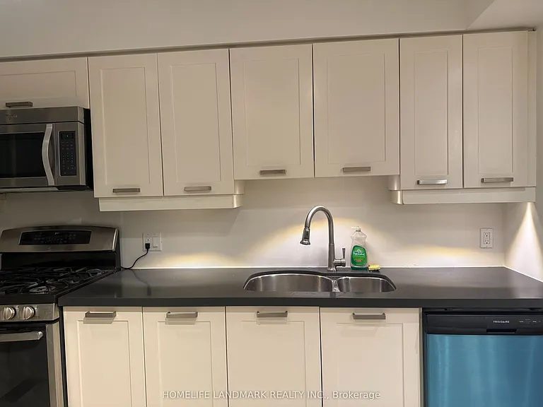 307 Axminster Dr — Photo 5