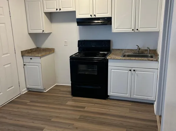 1422 W Brooks St, Claremore, OK 74017