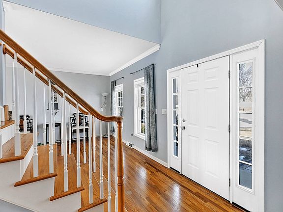 4th image of 36 Heritage Ct