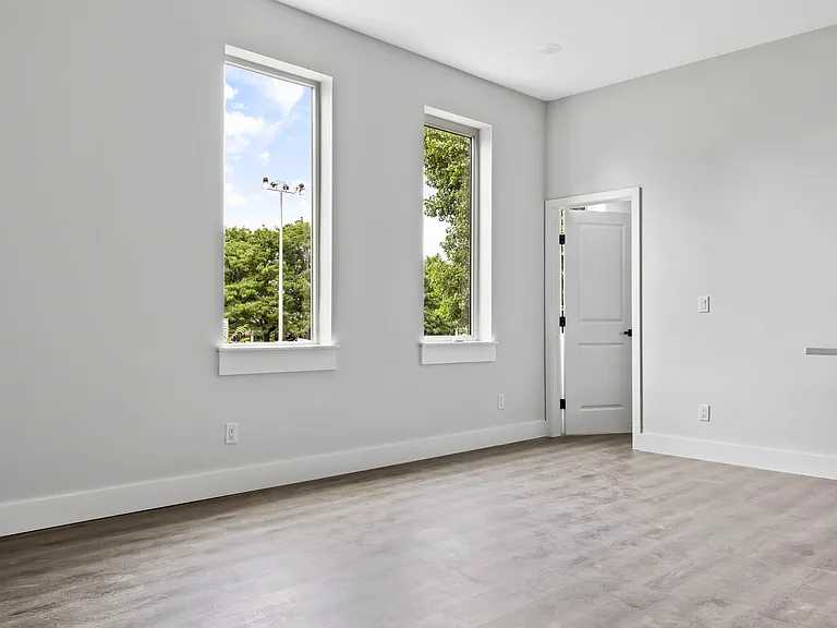 1515-19 W Dauphin St #4 — Photo 3