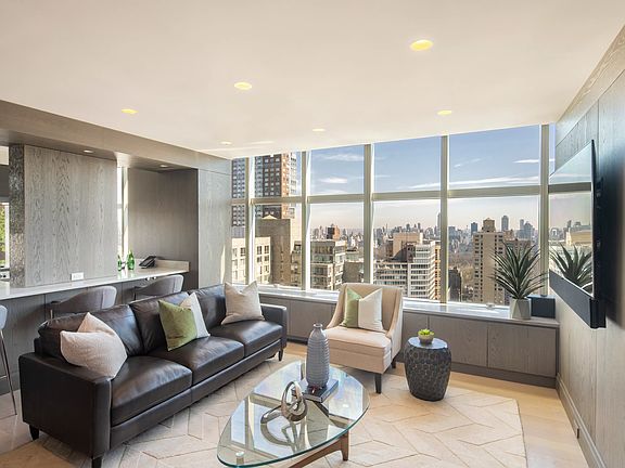 4th image of 160 W 66th St #39CDE