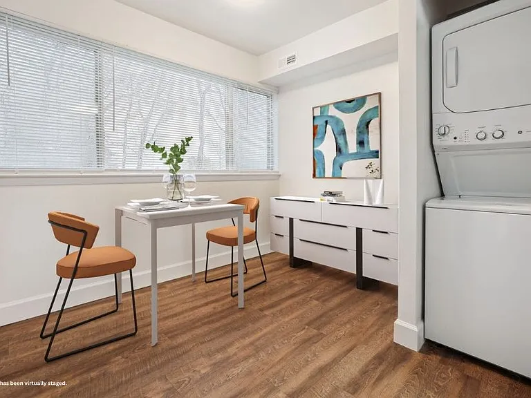 Satyr Hill Apartments — Photo 13