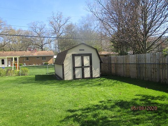 4th image of 19425 Dresden Dr