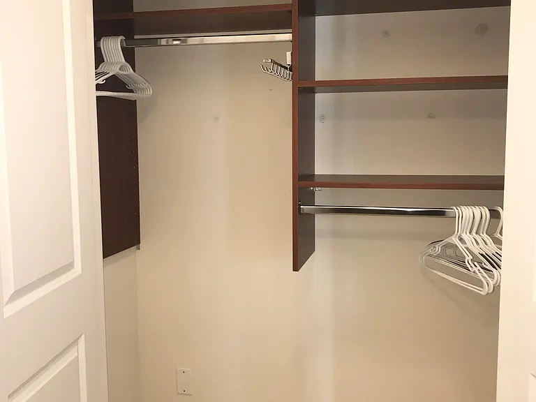 431 Bay Colony Dr N — Photo 24