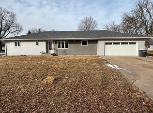 402 Gordon St, Waco, NE 68460