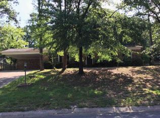 611 Hall Dr, Little Rock, AR 72205