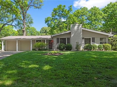 6024 W 88th St, Overland Park, KS, 66207