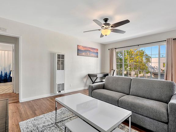 4th image of 932 Wilcox Ave #5