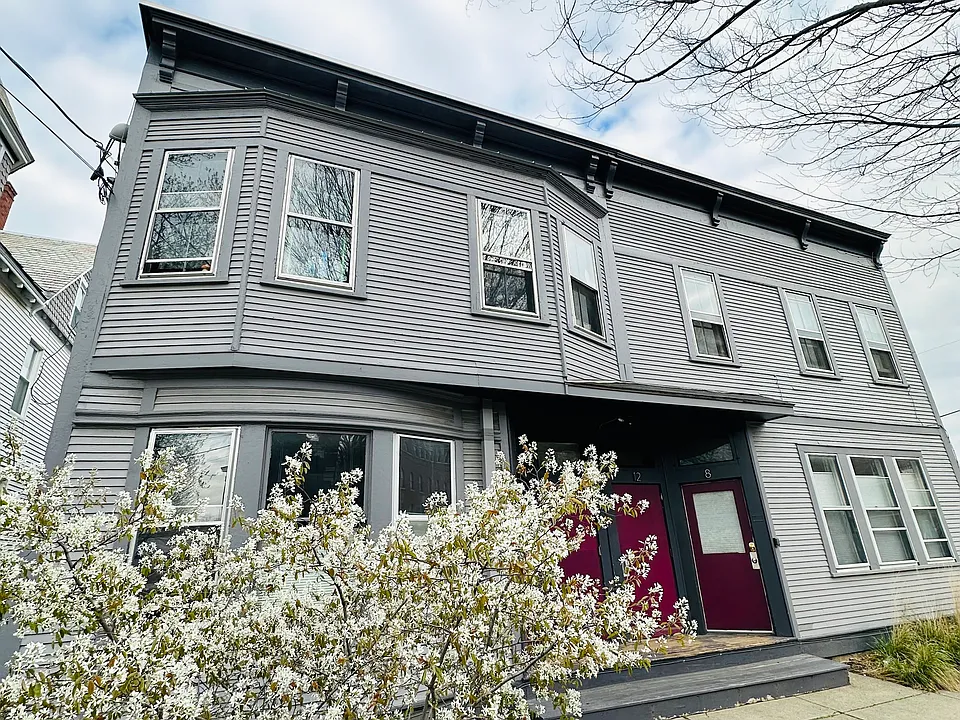 6 Clarke St #1
