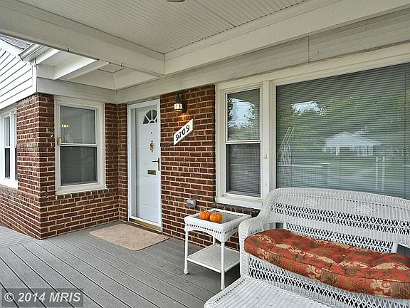 3rd image of 9709 Bellevue Dr
