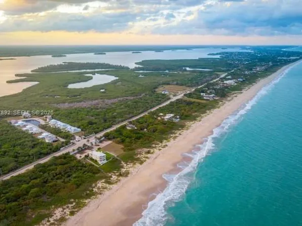 107 Ocean Estates Dr, Fort Pierce, FL 34949