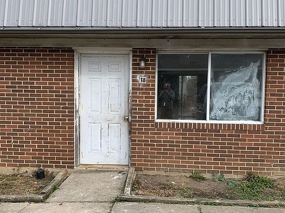 3rd image of 836 S 13th St #236