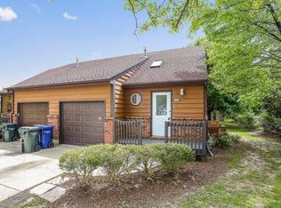 216 Hillcrest Ave #B, Yorkville, IL 60560