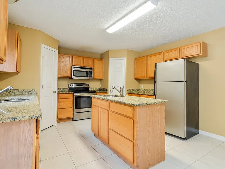 2047 Galahad Dr — Photo 8