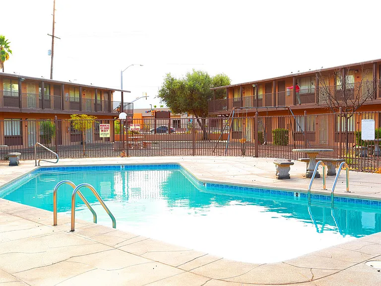 The Axis - Tucson Apartments — Photo 7