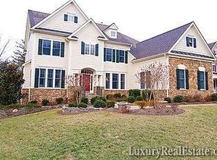 2730 Willow Dr, Vienna, VA 22181