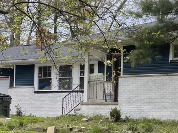 967 Woodmere Dr, Broadview Heights, OH 44147