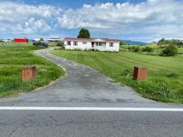 13689 Wolf Creek Rd, Alderson, WV 24910