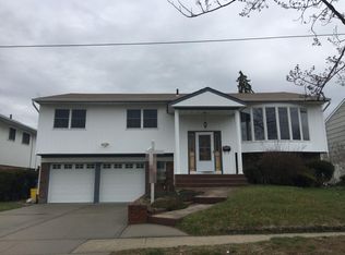 618 Hungry Harbor Rd, Valley Stream, NY 11581