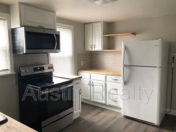 3rd image of 3705 E Edgar Ave