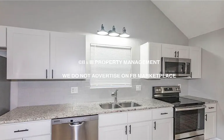 127 Nelson Cir — Photo 13