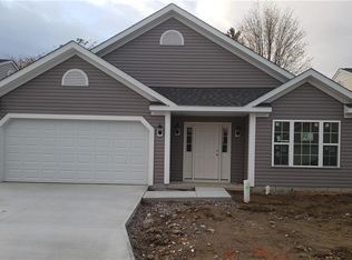 175 Haydens Arbor, Elyria, OH 44035