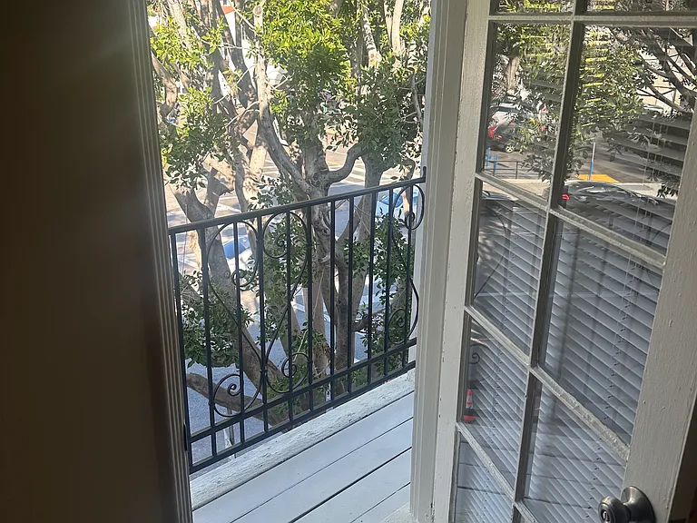 959 Gayley Ave #19 — Photo 8