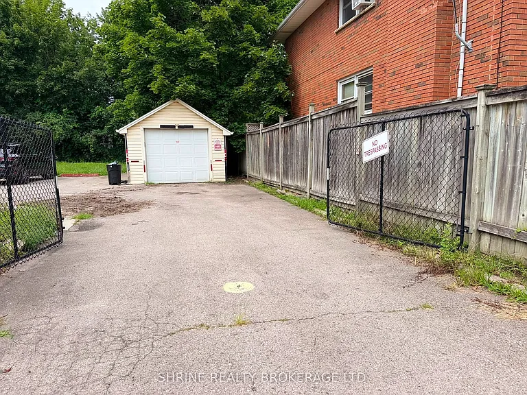 367 Springbank Dr — Photo 25