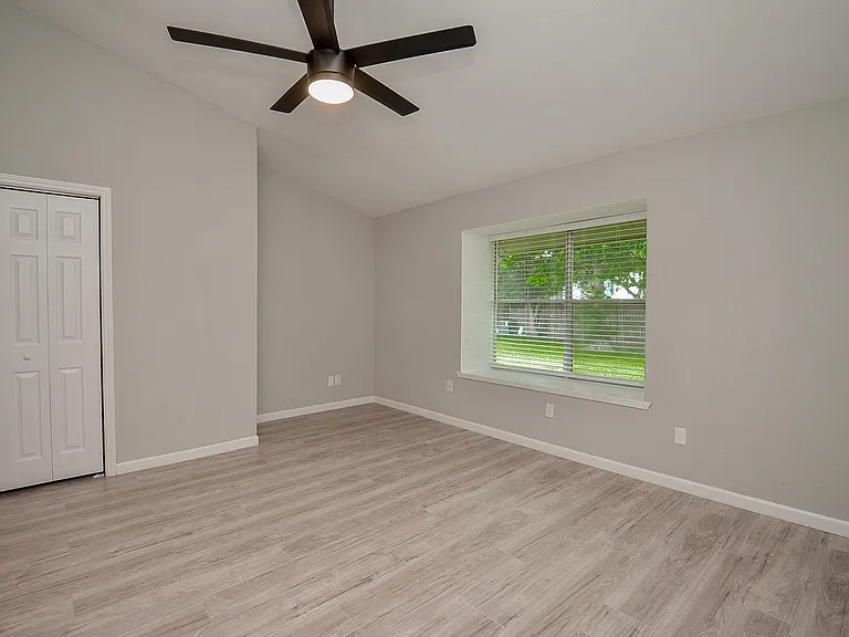 22018 Grand Forks Dr — Photo 31