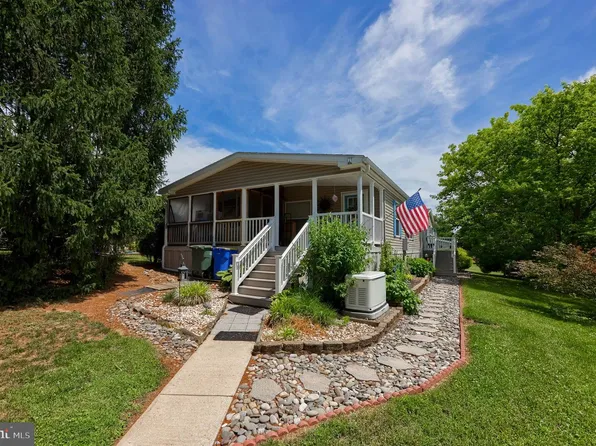 4715 Hikey St, Dover, PA 17315