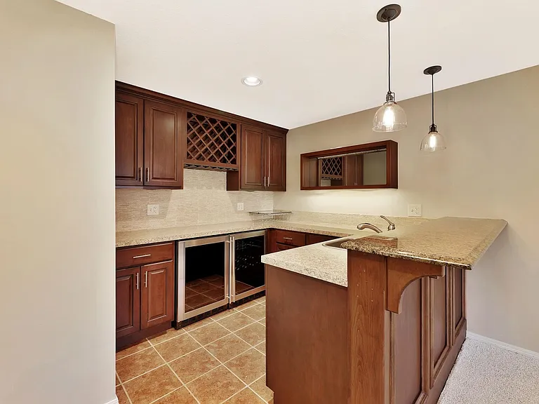 4923 Farmstead Ct — Photo 32