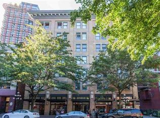 233 Abbott St, Vancouver, BC V6B2K7