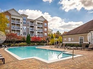 6026 Archstone Ct APT 403, Alexandria, VA 22310