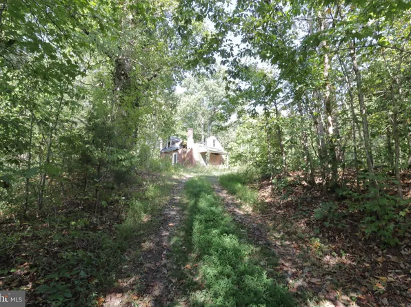 680 Cambridge St, Fredericksburg, VA 22405