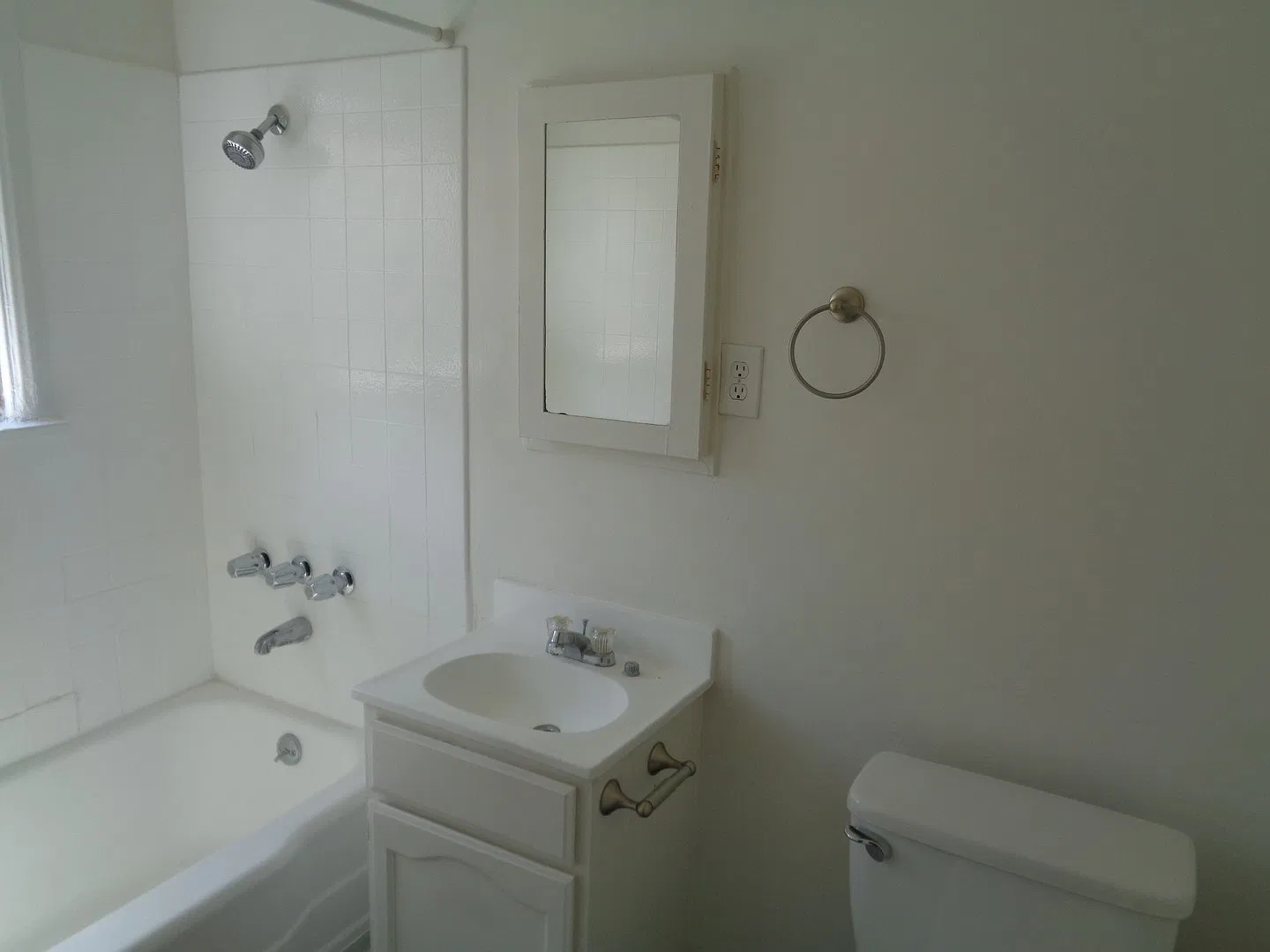 32 Esperanza Ave. — Photo 4