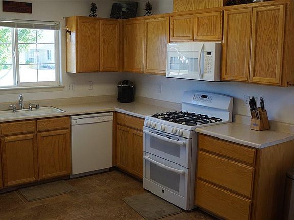 5th image of 635 Valley Vista Way