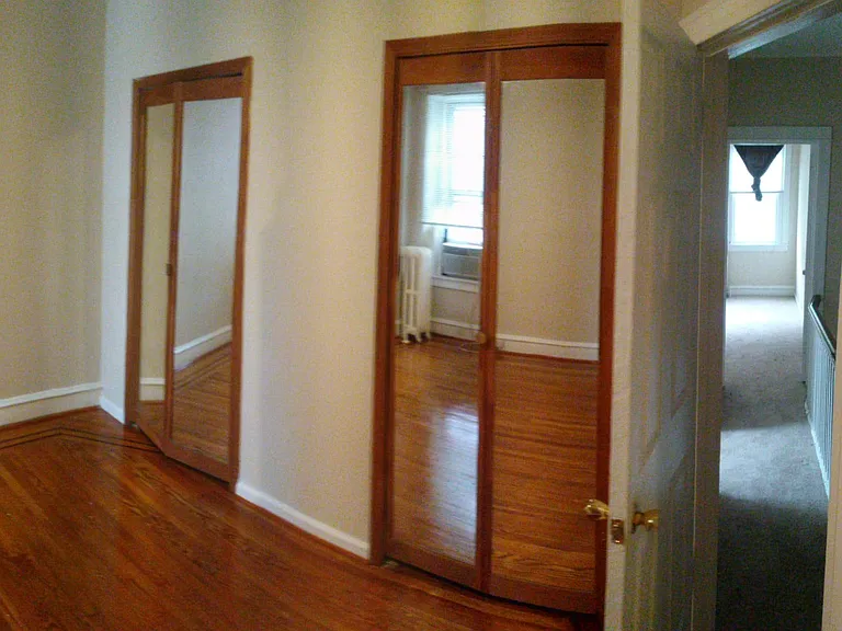 2106 Poplar St — Photo 10