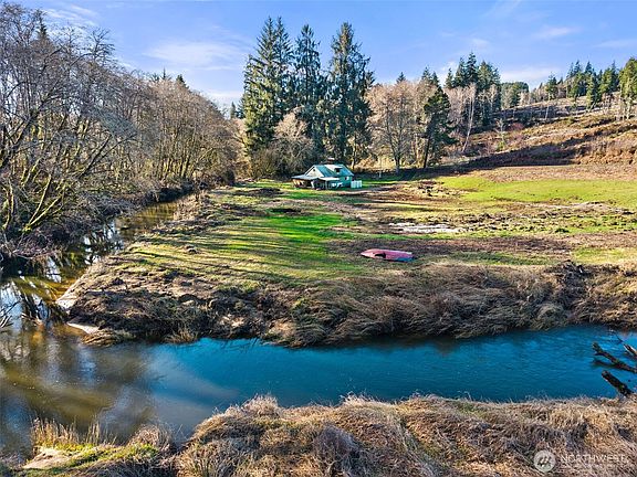 5th image of 138 Ward Creek Rd
