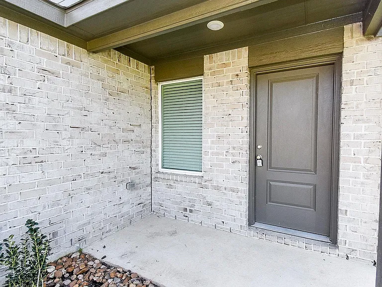 3045 Fantasy Terrace Dr — Photo 4