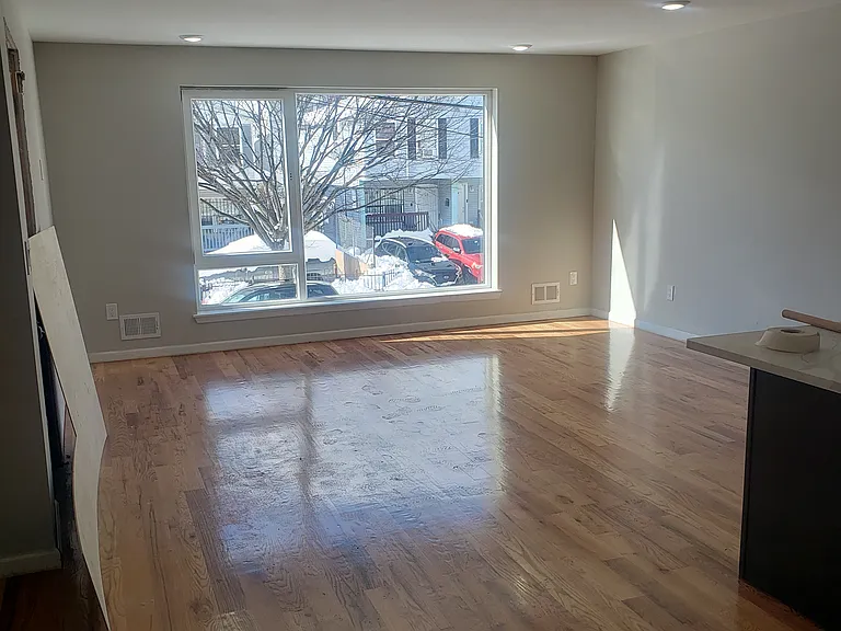 408 S 8th St — Photo 2
