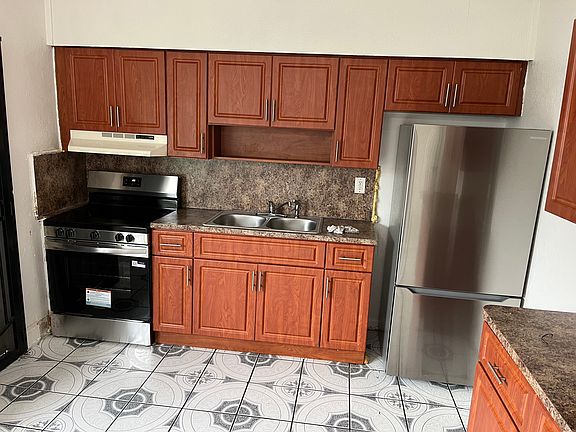 3rd image of 1209 NE 110th St