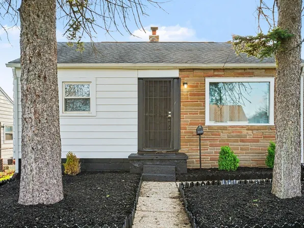 2126 S Scott St, South Bend, IN 46613