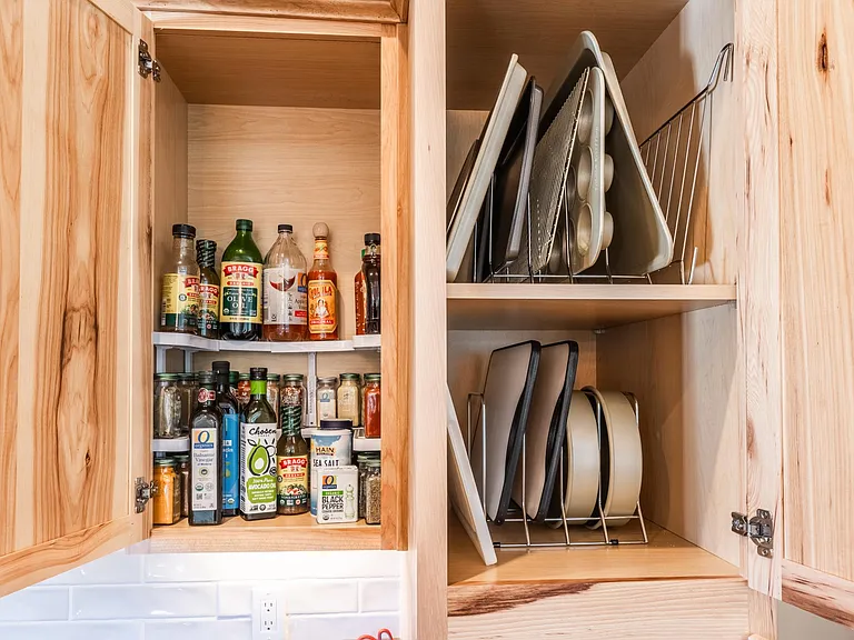 Spices, oils and bakeware