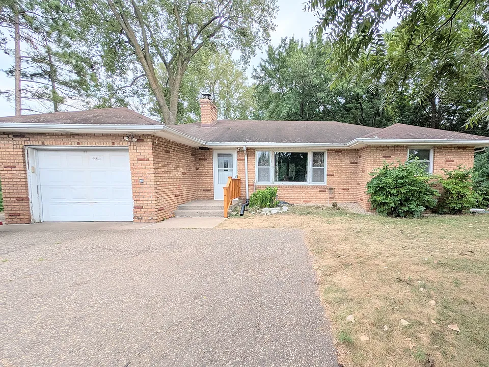 1184 Highway 96 W