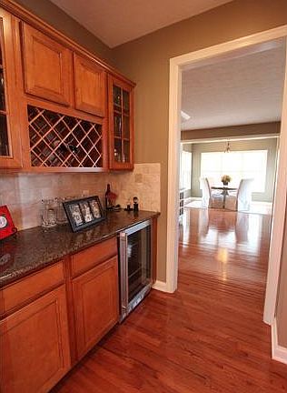 5th image of 13601 Church View Ct