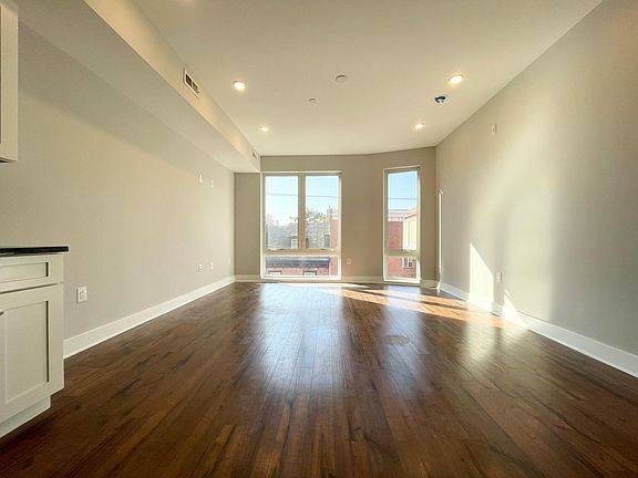 5th image of 330 Cambridge St #2C